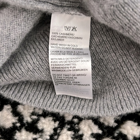 Womens Saks 5th 100% cashmere sweater - Picture 4 of 7